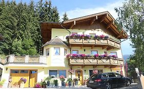 Landhaus Katharina Bis 12 Personen Mit Saunachalet Und Blick Auf Die Bergwelt Des Zillertals