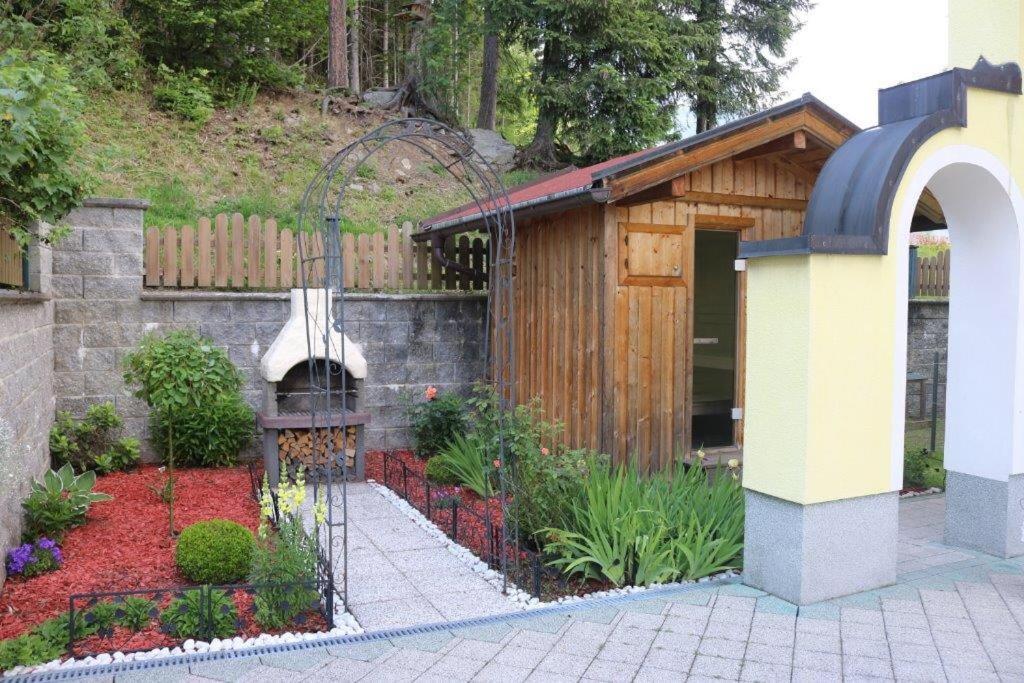 Landhaus Katharina Bis 12 Personen Mit Saunachalet Und Blick Auf Die Bergwelt Des Zillertals Hippach Buitenkant foto