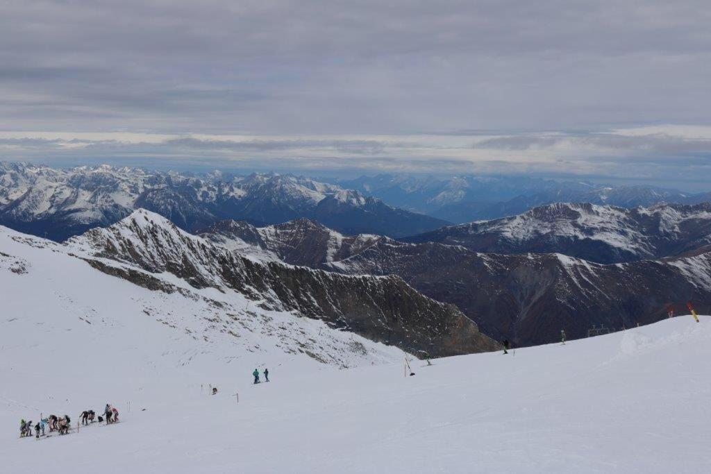 Landhaus Katharina Bis 12 Personen Mit Saunachalet Und Blick Auf Die Bergwelt Des Zillertals Hippach Buitenkant foto